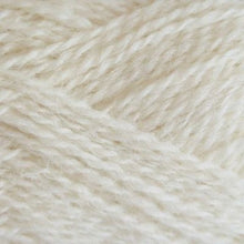 Load image into Gallery viewer, worsted wool 4ply yarn for colourwork