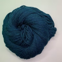 Load image into Gallery viewer, dk weight sock yarn for knitting