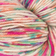 Load image into Gallery viewer, fingering weight merino yarn for knitting