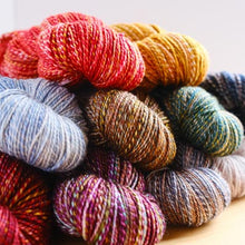 Load image into Gallery viewer, marled superwash merino yarn for knitting