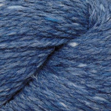 Load image into Gallery viewer, chunky alpaca blend yarn for knitting and crocheting