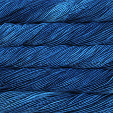 Load image into Gallery viewer, aran weight superwash merino Knitting yarn