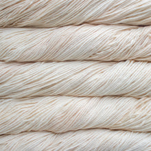 Load image into Gallery viewer, aran weight superwash merino Knitting yarn