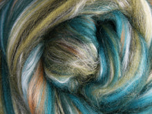 Load image into Gallery viewer, merino/silk blended fibre for spinning and felting