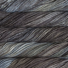 Load image into Gallery viewer, aran weight superwash merino Knitting yarn