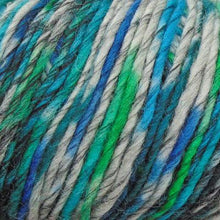 Load image into Gallery viewer, worsted weight merino yarn for knitting