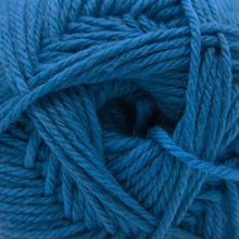 Load image into Gallery viewer, Superwash merino knitting wool yarn
