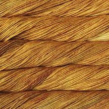 Load image into Gallery viewer, aran weight superwash merino Knitting yarn