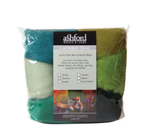 Load image into Gallery viewer, Ashford corriedale spinning and felting fiber