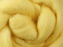 Load image into Gallery viewer, corriedale top for spinning and felting