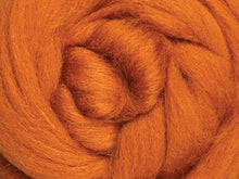 Load image into Gallery viewer, corriedale top for spinning and felting