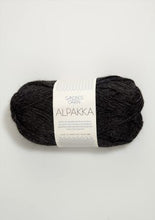 Load image into Gallery viewer, Jo's Yarn Garden alpaca knitting yarn
