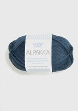 Load image into Gallery viewer, Jo's Yarn Garden alpaca knitting yarn