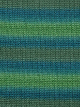 Load image into Gallery viewer, merino and silk blend yarn for knitting