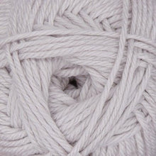 Load image into Gallery viewer, Superwash merino knitting wool yarn