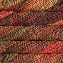 Load image into Gallery viewer, aran weight superwash merino Knitting yarn