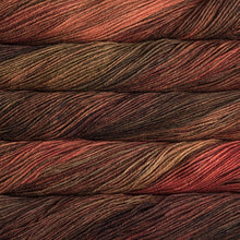Load image into Gallery viewer, superwash merino hand dyed yarn for knitting