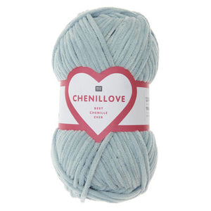 Chenille knitting yarn