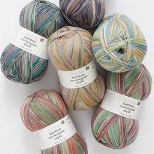 Load image into Gallery viewer, bamboo blend sock yarn for knitting
