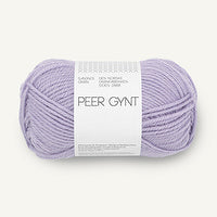 Load image into Gallery viewer, non superwash  dk weight wool yarn for knitting

