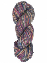 Load image into Gallery viewer, organic merino yarn for knitting
