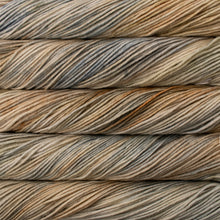 Load image into Gallery viewer, aran weight superwash merino Knitting yarn
