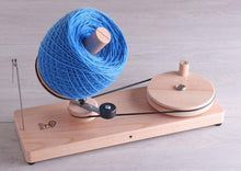 Load image into Gallery viewer, Jo&#39;s Yarn Garden ball winder
