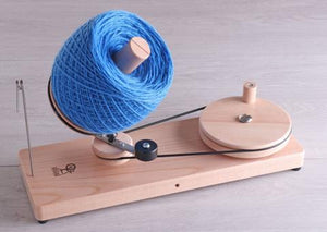 Jo's Yarn Garden ball winder