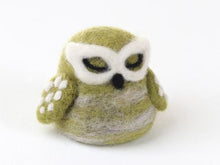 Load image into Gallery viewer, Ashford Needle Felting Kit - Owl
