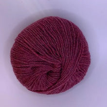 Load image into Gallery viewer, recycled cashmere knitting yarn
